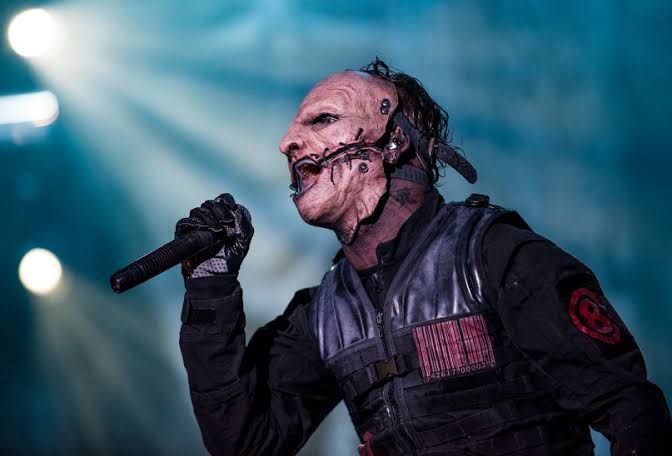 Sebelum Jadi Band Metal, Slipknot Pernah Memainkan Genre Ini